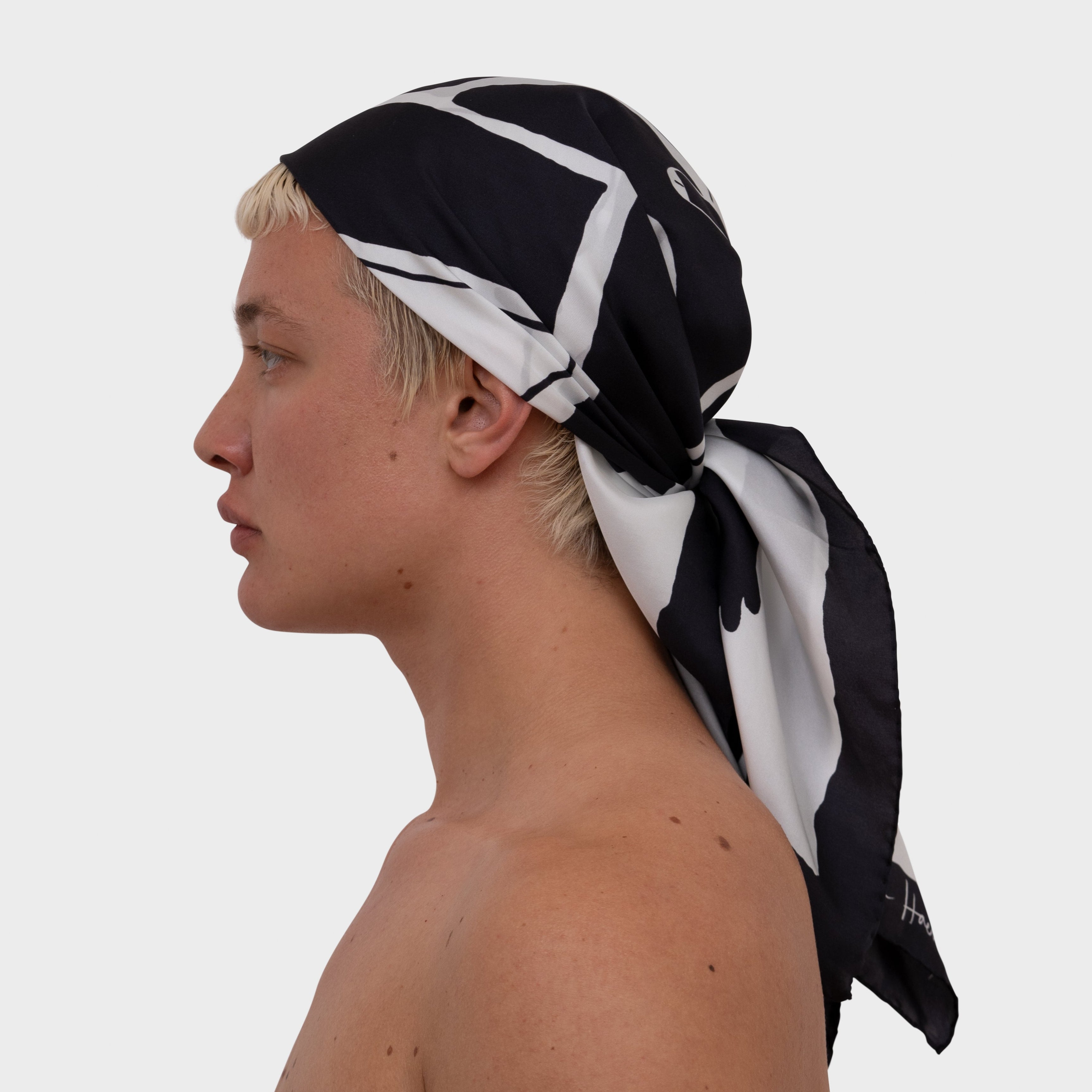 THE LOVERS SILK SQUARE 80CM X 80CM